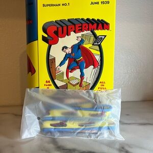 DC Comics 90th anniversary Superman Legends Forever Popcorn Bucket & Lanyard NEW